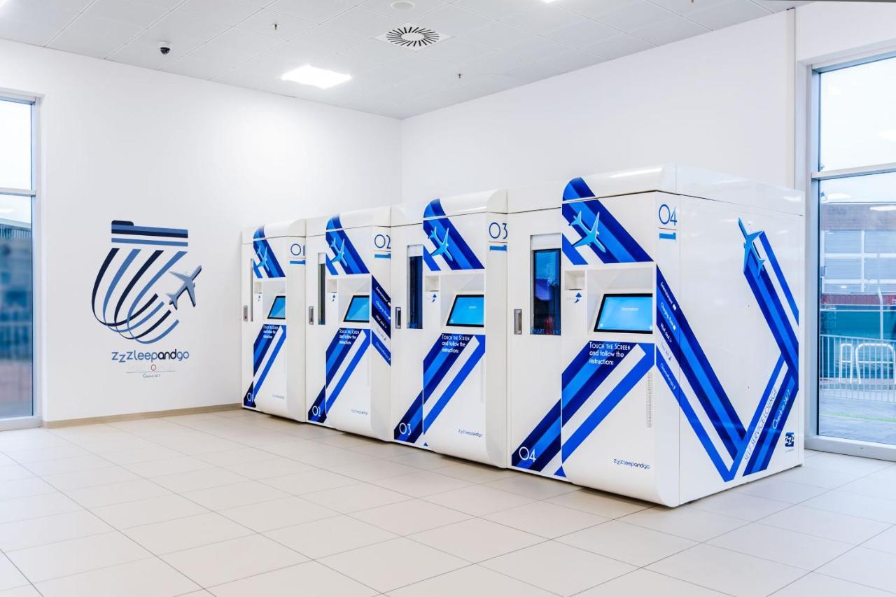 Resting Pods - Zzzleepandgo Vce Venice Airport Capsulehotel *